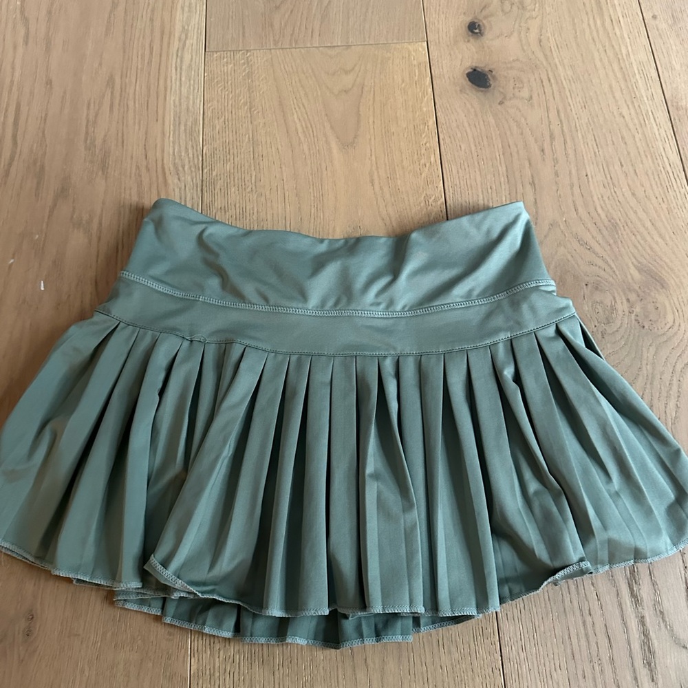 Green Gold Hinge SIZE LARGE Tennis Skirt